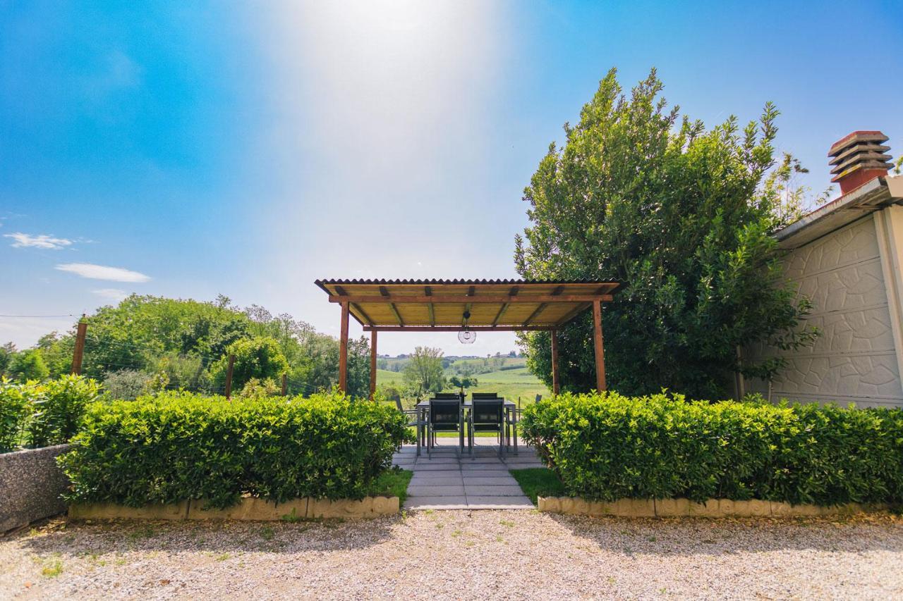 Podere La Vignata Toiano Ngoại thất bức ảnh